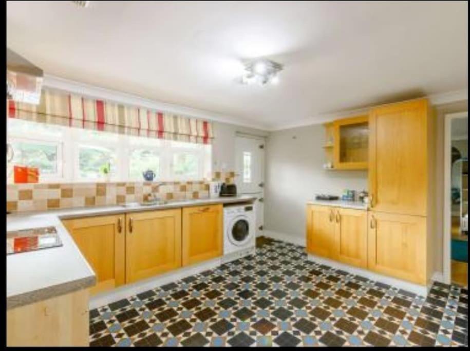 The Nook Located In A Beautiful Garden Setting With Parking Villa Stratford-upon-Avon Exterior photo